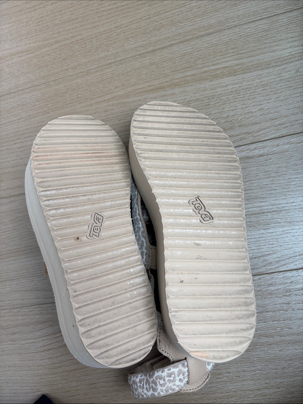 Women's Teva Mevia Flatform Strappy Sandal - Picture 8 of 12